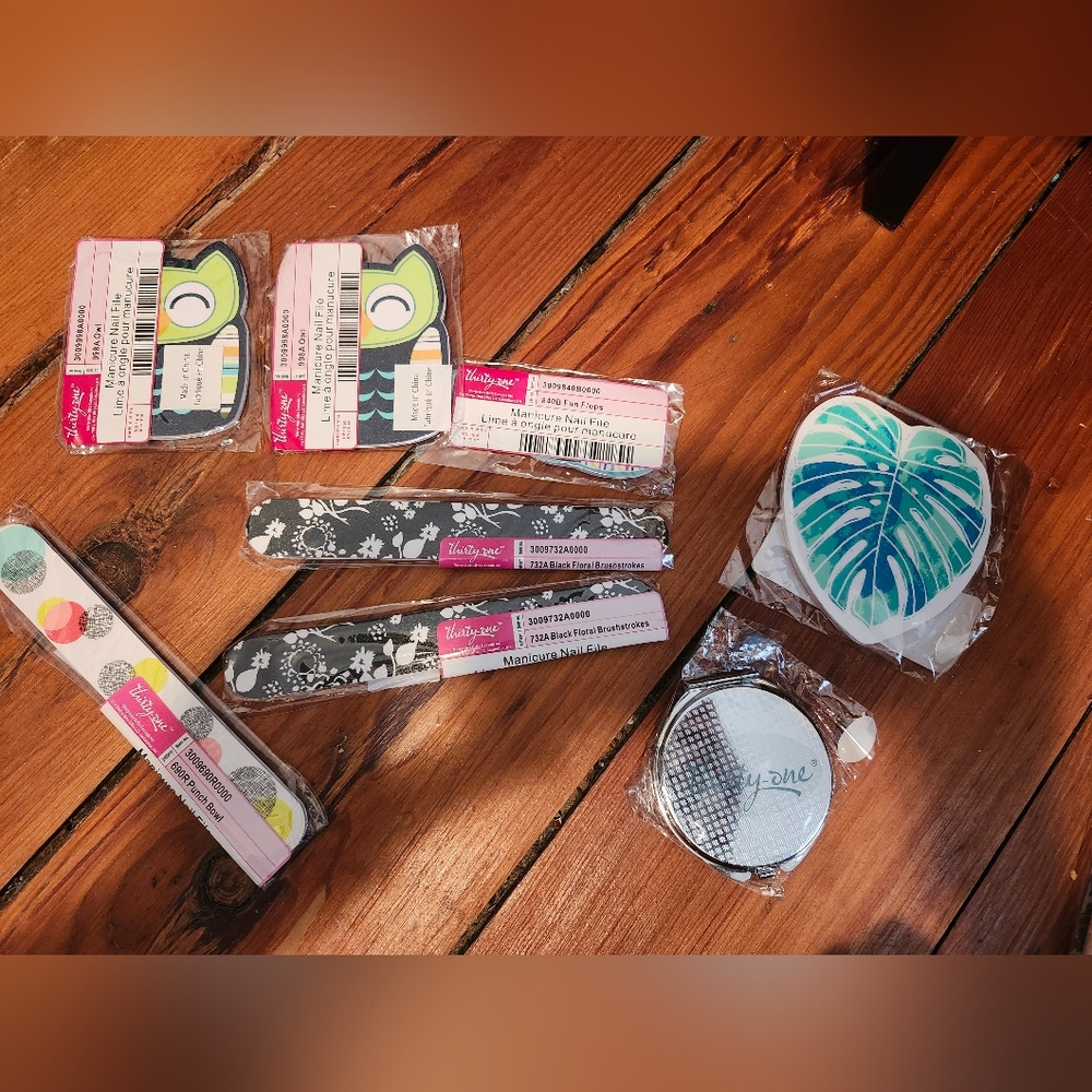 Thirty-one nail files